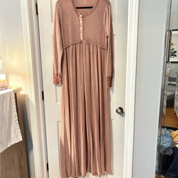 Free People Size Medium Marissa Henley Dress Maxi Waffle Knit - Picture 4 of 9